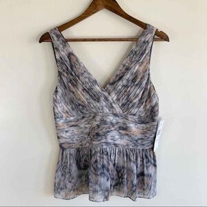 Elegant Sleeveless Gray Top
